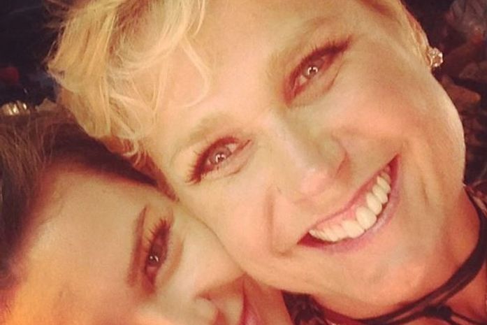 Fernanda Souza tieta Xuxa e mostra foto na web: 'Eu amo essa mulher'