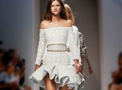É babado! Saias e vestidos rodados são tendência nas passarelas de Paris