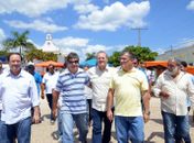 Renan, Luciano Barbosa e Jorge Dantas no povoado de Meirus, em Pão de Açúcar