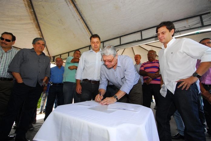 Assinatura para início das obras na AL-101 Sul