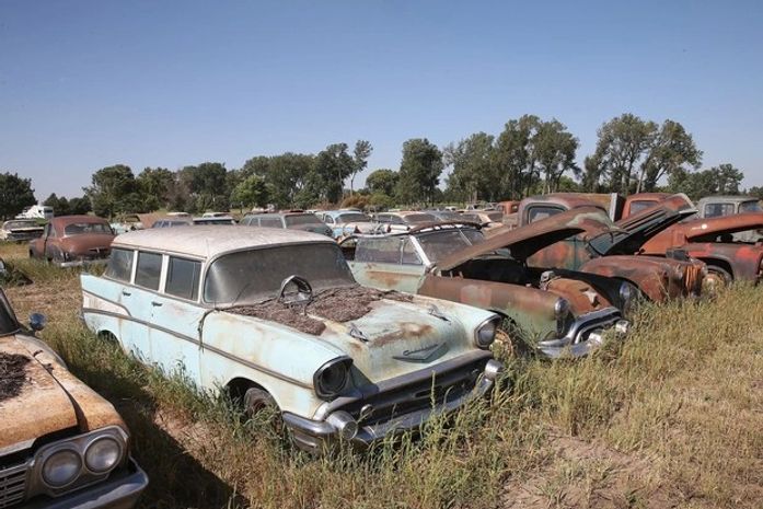 Carros clássicos enferrujados serão disputados por 10 mil colecionadores