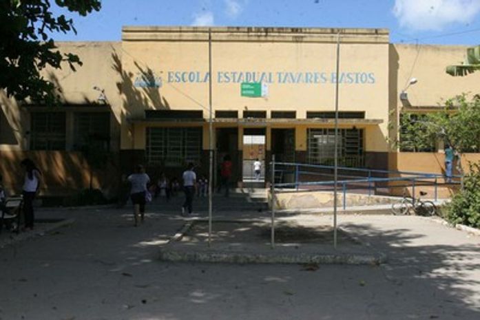 Escola Tavares Bastos