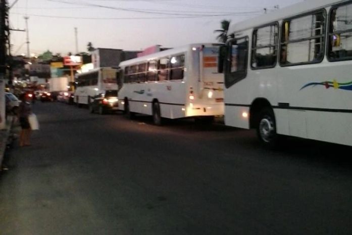 Durante a manifestação, um grande congestionamento se formou