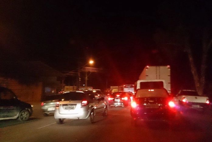 Trânsito ficou congestionado no Barro Duro