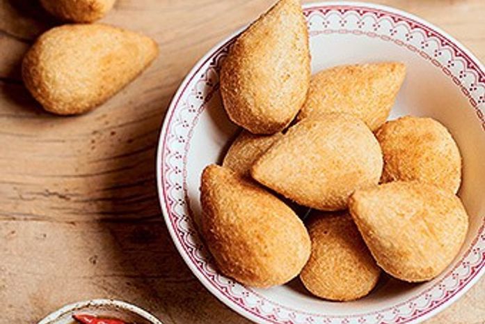 Delícia! Confira o passo a passo para fazer uma das melhores coxinhas de SP