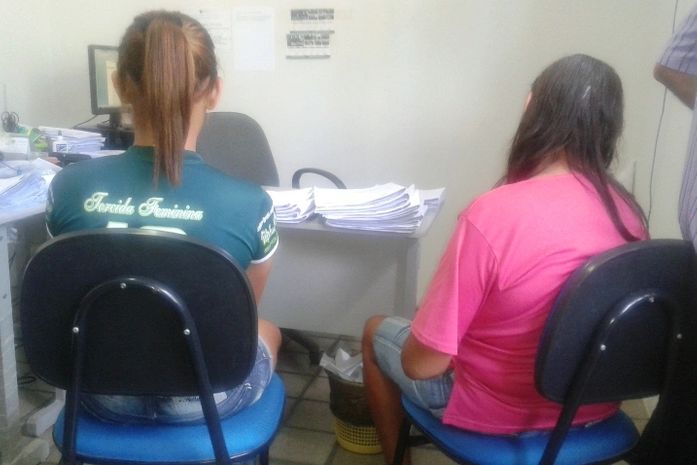 menores encontradas no local 