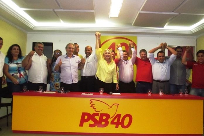 Sede do PSB fica lotada para novas filiações no partido
