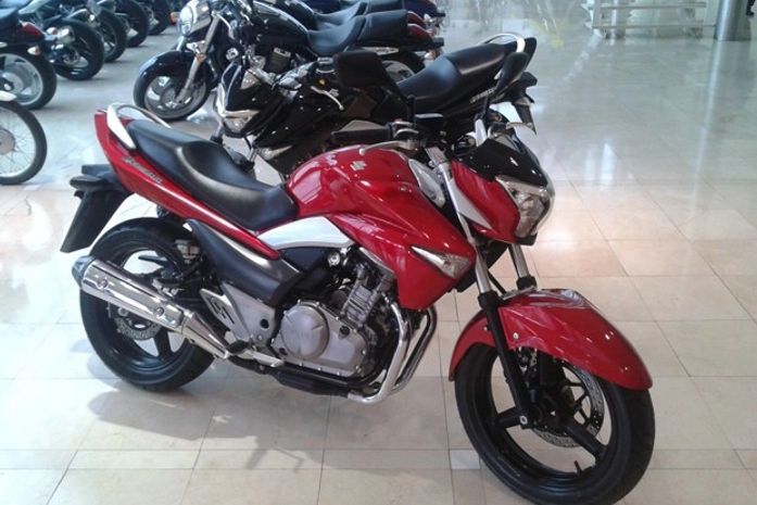 Suzuki apresenta inédita Inazuma 250 no Brasil