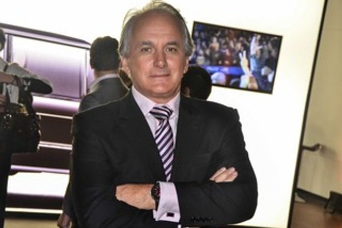 Otávio Mesquita desmente affair com Ticiane e entra com ação contra apresentador