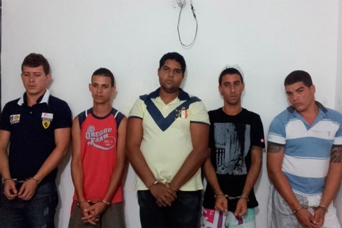 Deic deflagra operação e prende cinco pessoas acusadas de roubos e tráfico