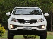 Kia anuncia recall de Sportage e Cerato por falha na luz de freio
