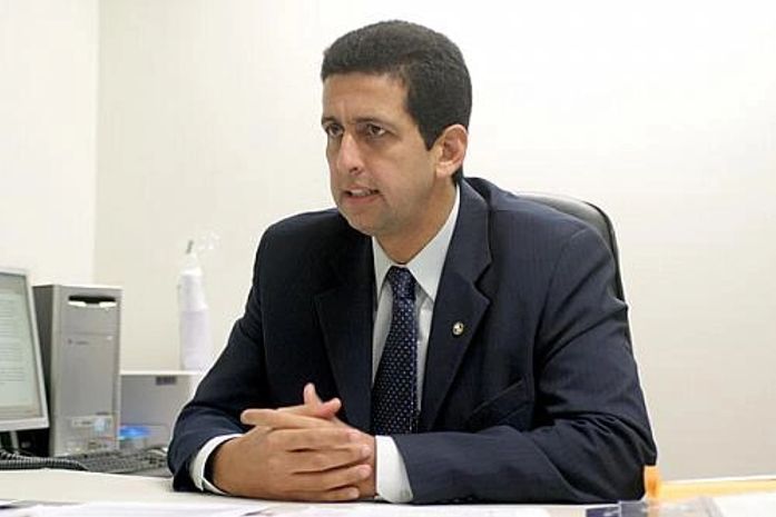 Desembargador eleitoral Alexandre Lenine.
