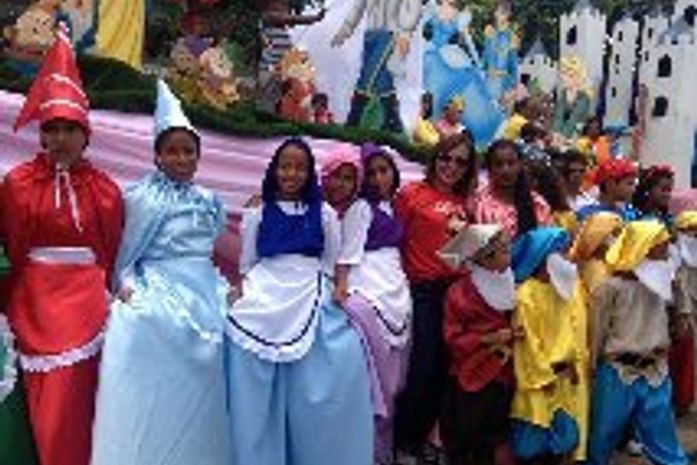 Desfile dia da criança nas ruas de Murici.