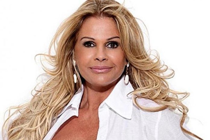 Mãe de Monique Evans diz que briga com Bárbara foi estopim para internação