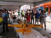 Exposição de aeromodelos chama atenção no centro de Maceió