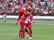 CRB vence, escapa do rebaixamento e encerra temporada 2013 