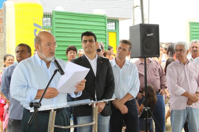 Inauguração da Indústria do Conhecimento marca Dia do Professor em Ibateguara