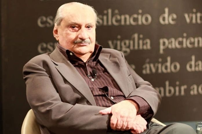 Jornalista e escritor Carlos Heitor Cony é internado no Rio com crises convulsivas