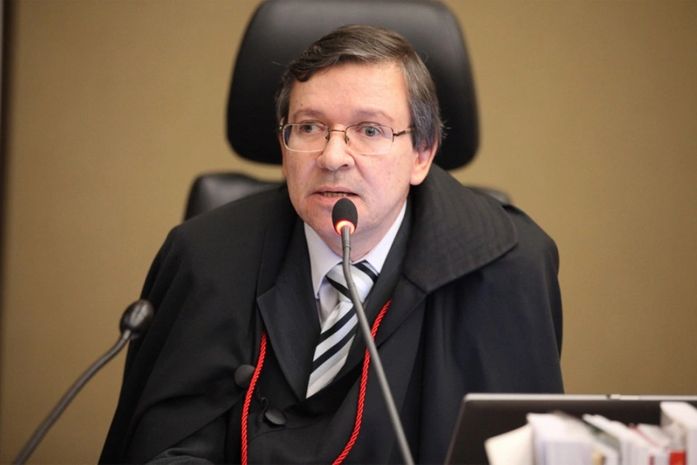 Desembargador João Luiz Azevedo Lessa