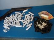 Após perseguição PM apreende drogas e arma de grosso calibre na periferia de Palmeira