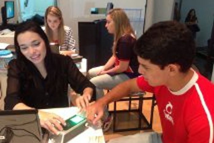 Alistamento de jovem eleitor.