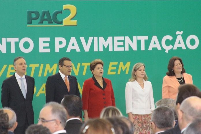 Presidente Dilma anuncia recursos do PAC 2 para obras no Distrito de Luziápolis em Campo Alegre