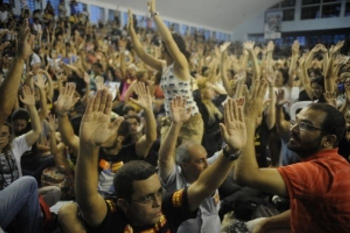 Professores da rede municipal do Rio de Janeiro decidem terminar a greve