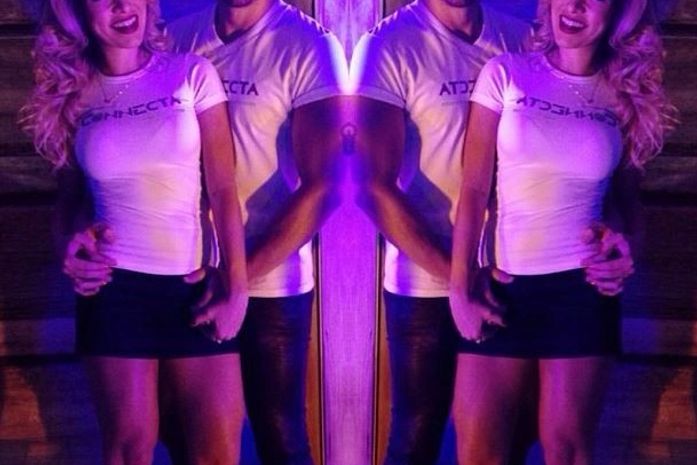 Rodrigão posta foto e chama Adriana por apelido fofo: 'Com meu bebê'