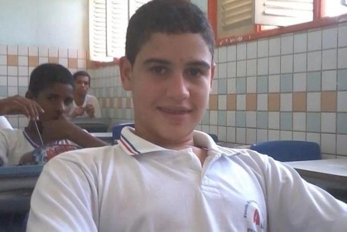 Militar acredita que encontro marcado em rede social atraiu filho para a morte