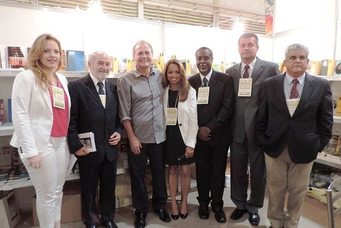 Renan com representantes da gráfica do Senado
