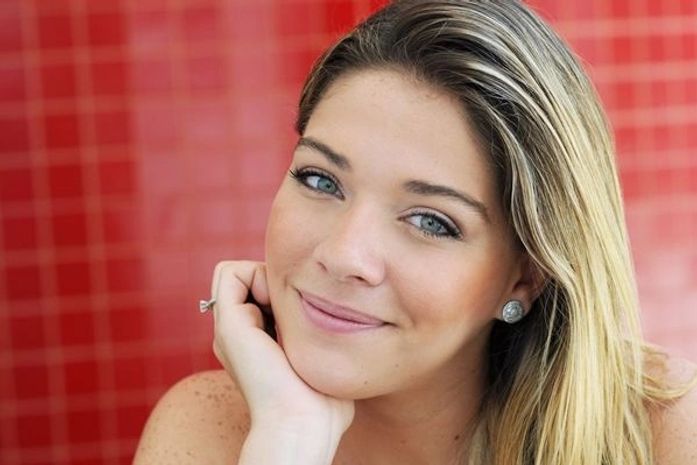 'Vem com muito amor', diz mãe de Luma Costa sobre gravidez da filha