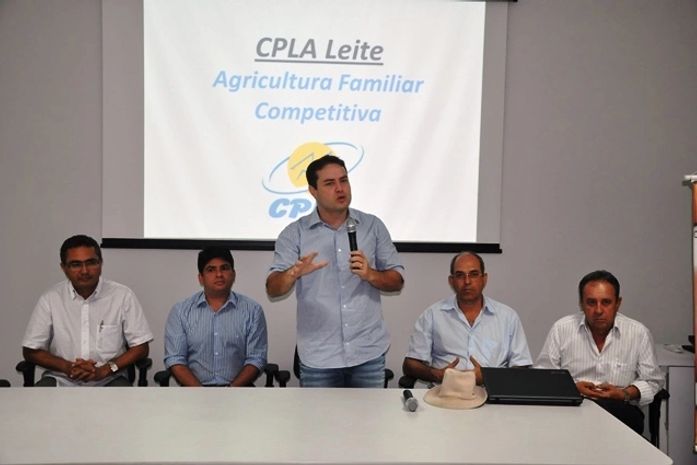 Renan Filho discutiu ações para melhorar preço pago hoje aos produtores alagoanos