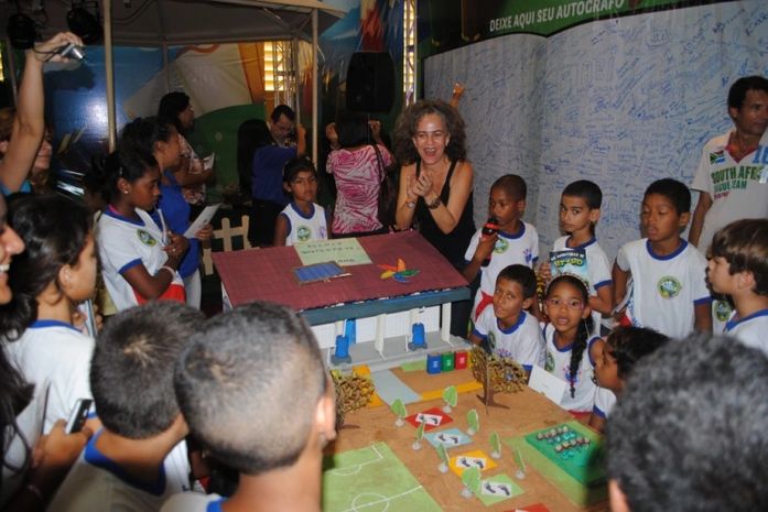 Praça do Conhecimento: Maquete de escola sustentável faz sucesso na Bienal