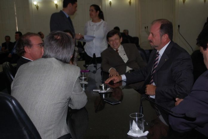 O rebuliço na Aleal