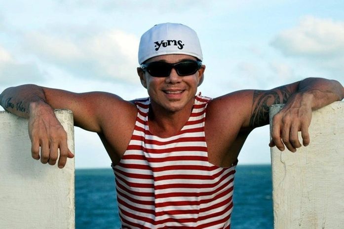 Cantor Netinho faz primeiro post para fãs em sete meses após internação para operação