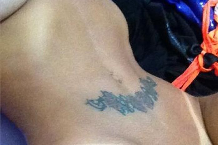 Pose sensual! Andressa Urach posta foto sem calcinha para mostrar intenso bronzeado