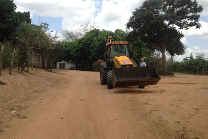 Recuperação das estradas vicinais melhora qualidade de vida da população de Mar Vermelho