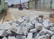 Moradores comemoram obra de pavimentação na Rua XV de Novembro em São Sebastião