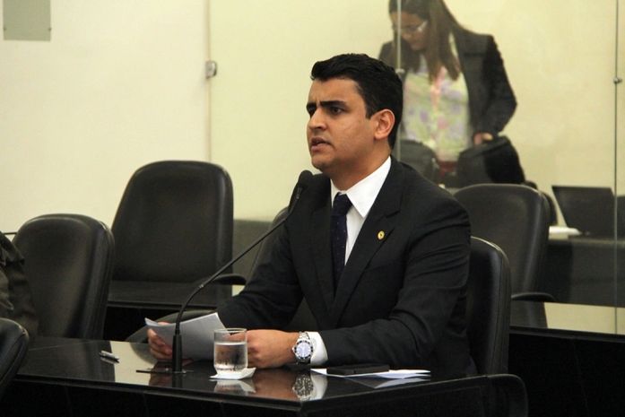 JHC apoia manifestação de servidores da Assembleia