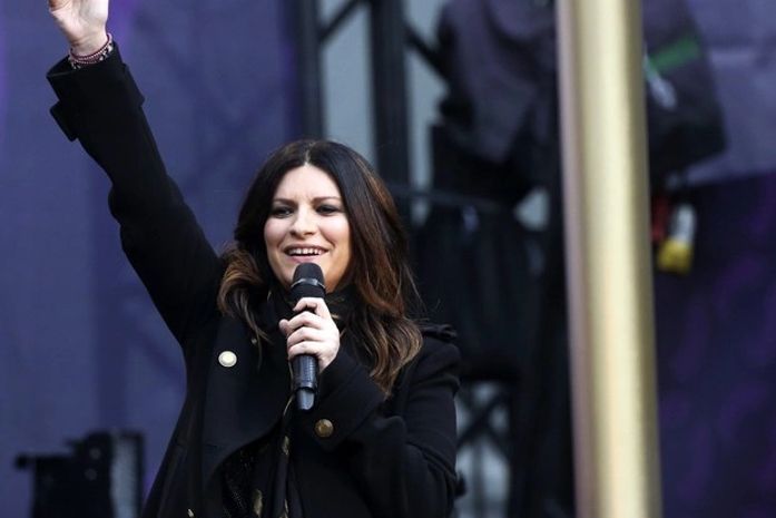 'Vintage', Laura Pausini diz que Ivete e Kylie modernizam coletânea