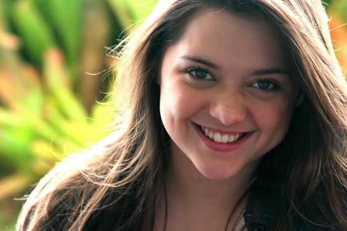 Polliana Aleixo conta que ganhou 5kg para sofrer bullying em novela das 9