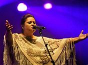 É um prazer estar no palco do Viva com eles, diz Elaine Kundera