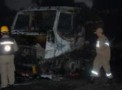 Caminhão carregado de etanol pega fogo na rodovia AL-101 Sul