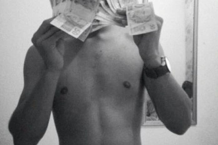 Filho de prefeito esbanja dinheiro em uma das cidades mais pobres de Alagoas