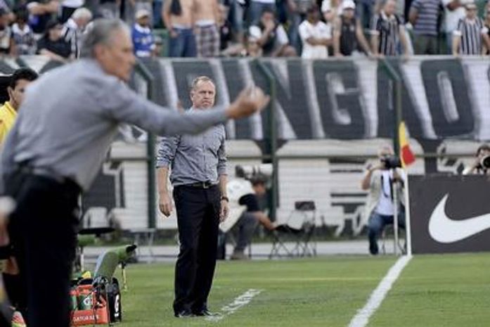 Corinthians anuncia fim de ciclo e confirma saída de Tite para 2014