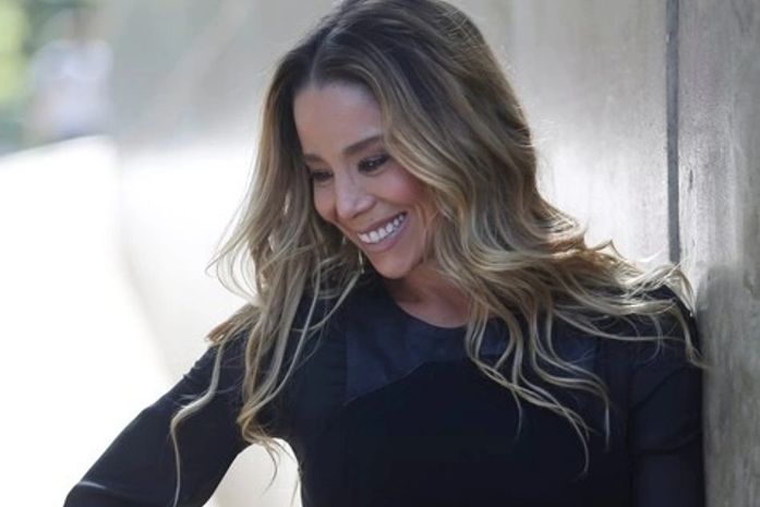 Prestes a completar 40 anos, atriz Dani Winits garante: 'Jamais trocaria pelos 20'