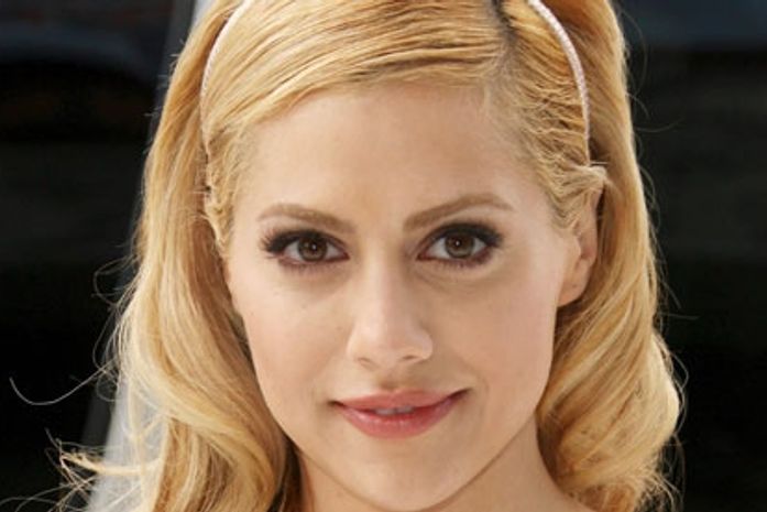Novo laudo diz que atriz Brittany Murphy pode ter sido envenenada