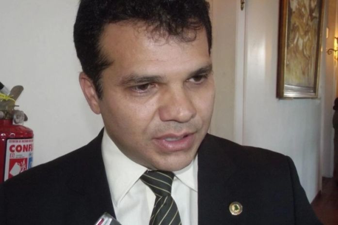 Nezinho pode ter apoio da Mesa afastada em disputa pela presidência da ALE