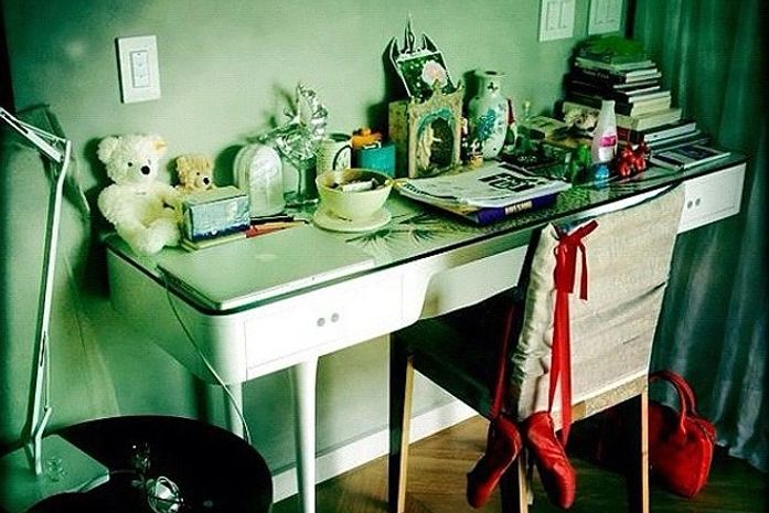 Escritório em casa! Conheça o cantinho de trabalho da atriz Sophie Charlotte