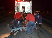 Colisão entre carro de passeio e carreta deixa duas pessoas presas às ferragens